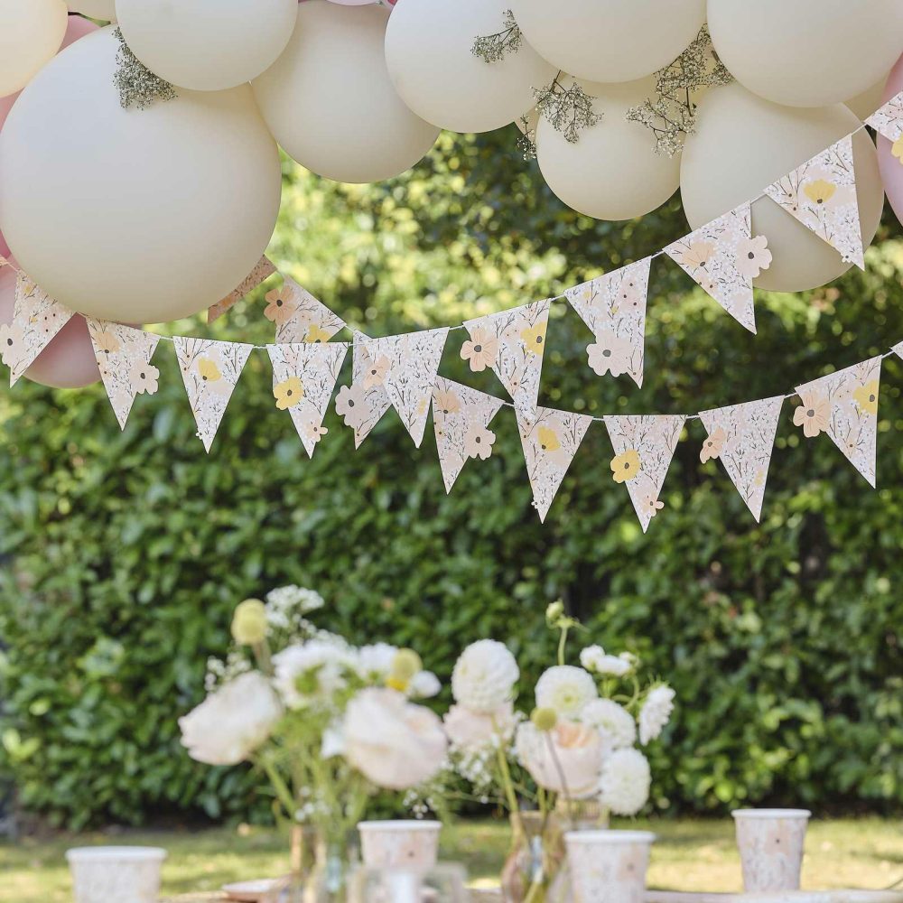 Hanging Decorations |   Pink Floral Flag Bunting Bunting & Garlands Bunting & Garlands